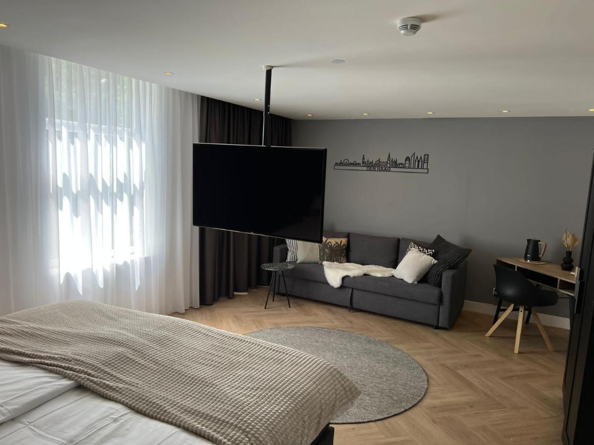 Boutique Hotel Ravioli Brothers Хага Екстериор снимка
