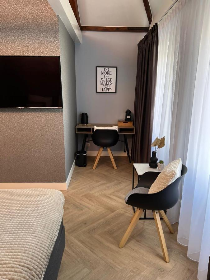 Boutique Hotel Ravioli Brothers Хага Екстериор снимка
