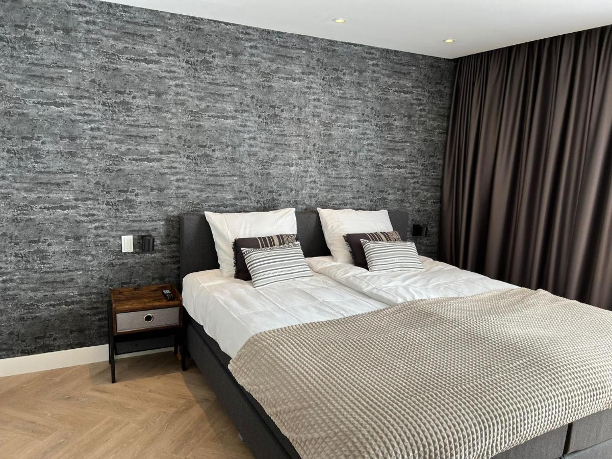 Boutique Hotel Ravioli Brothers Хага Екстериор снимка